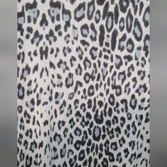 NWOT H&M long sleeve knit size M - Picture 2 of 9